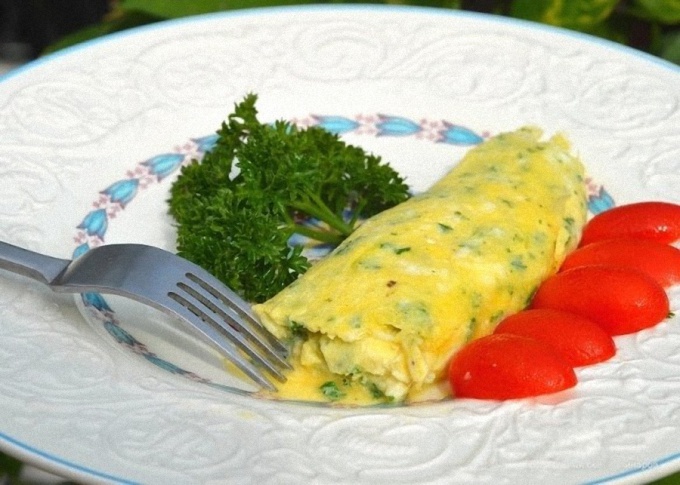 Žuvies ritinys su omelets ir grybais